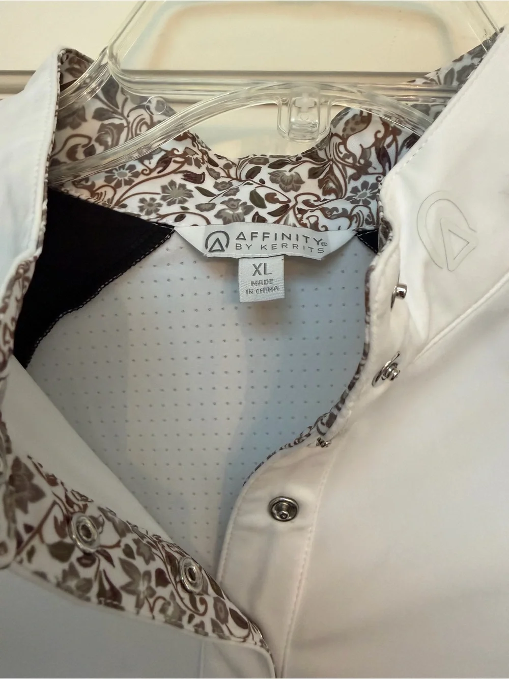 NWT KERRITS AFFINITY LONG SLEEVE SHOW SHIRT VINEYARD AND FLORAL EQUESTRIAN SHIRT - Picture 4 of 6